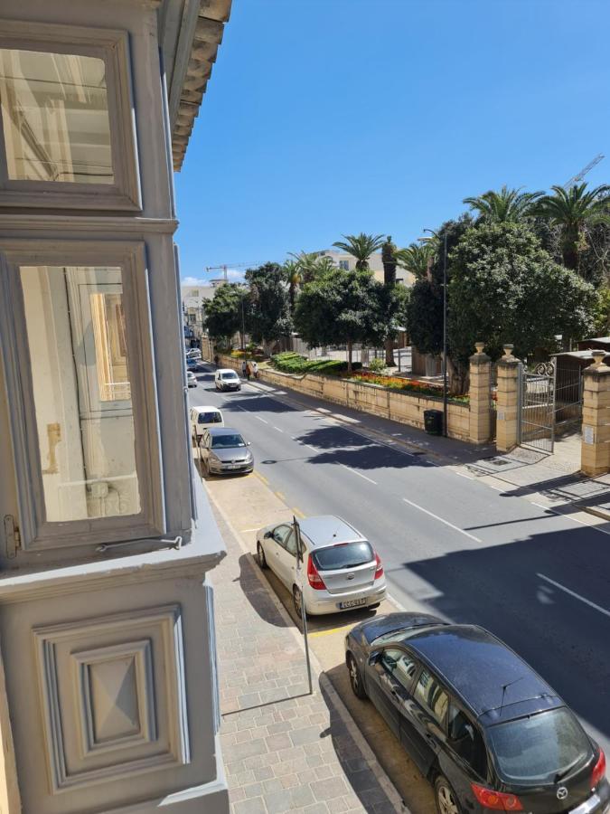 District Otel Victoria Dış mekan fotoğraf